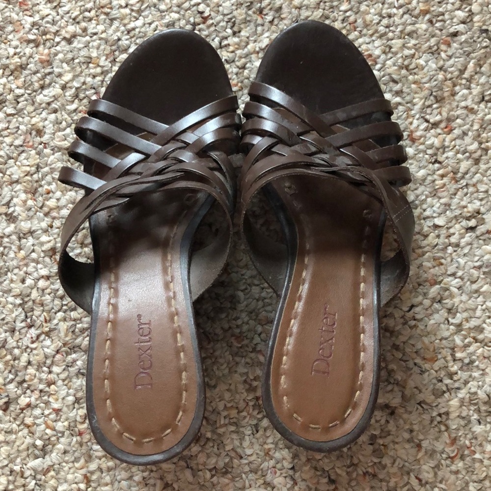 Sandals with heel